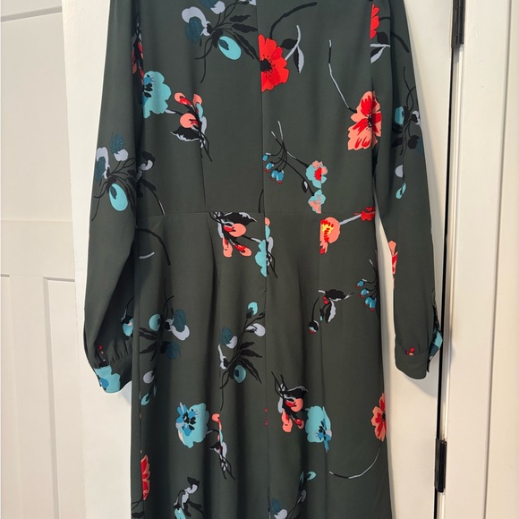 🌸 Gently Used Ann Taylor LOFT Floral Print Dress – Size 10 - Picture 5 of 7